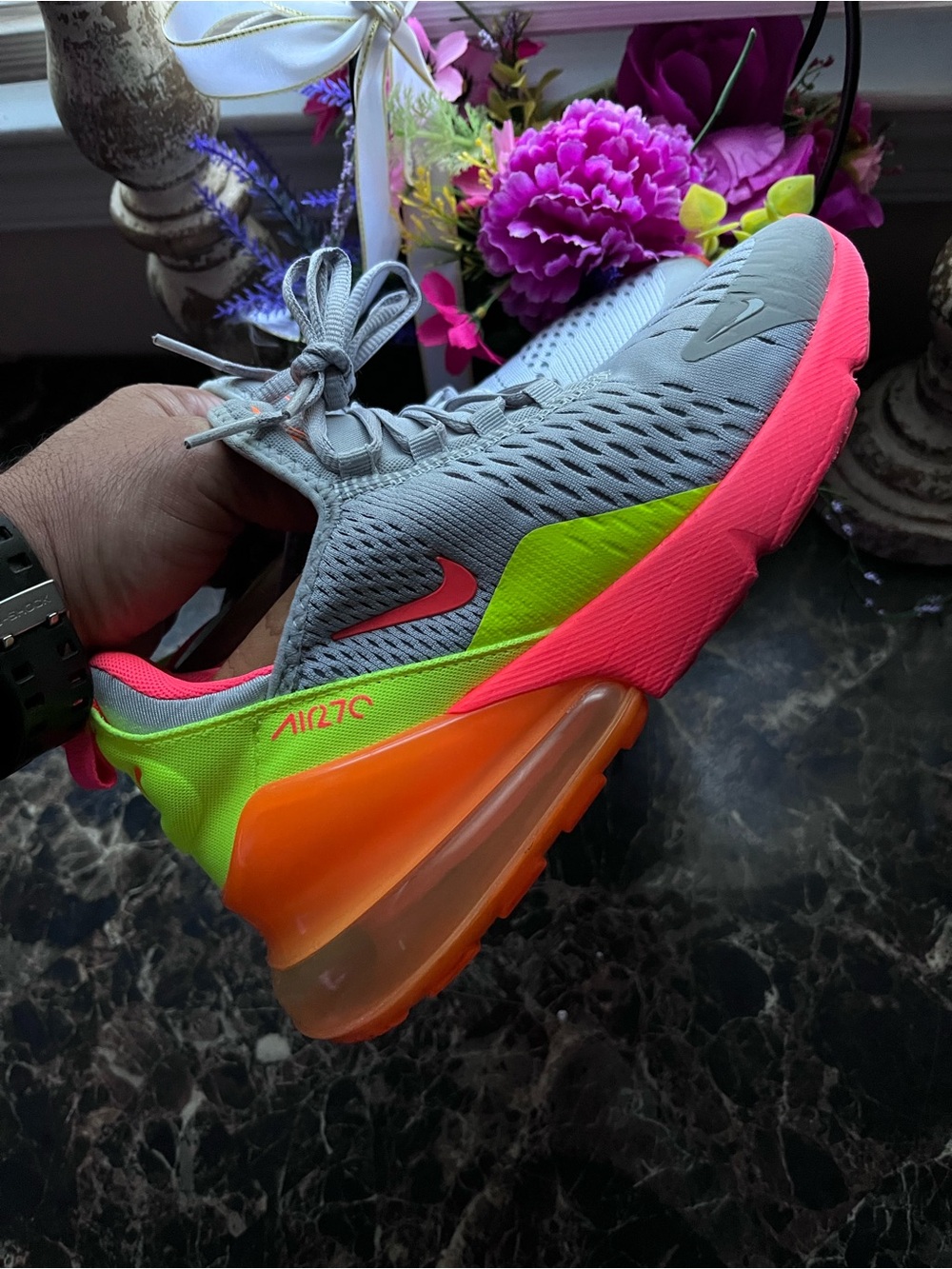 Nike AirMax 270
Streetwear/Lifestyle
Athletic Shoes 
Size 5.5 Youth/7 Women